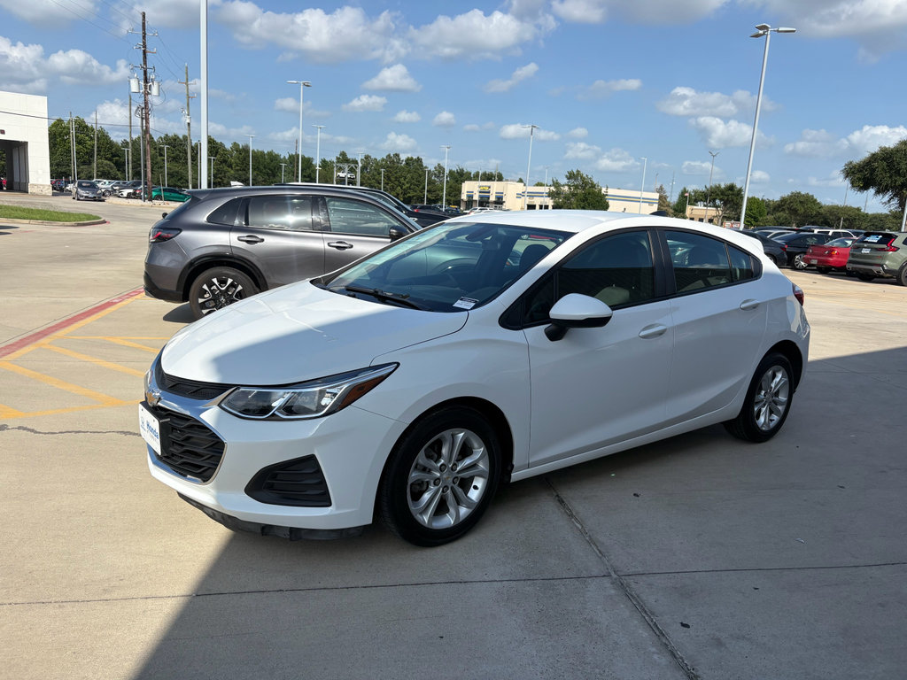 Used 2019 Chevrolet Cruze LS w/ LS Convenience Package FWD image 4