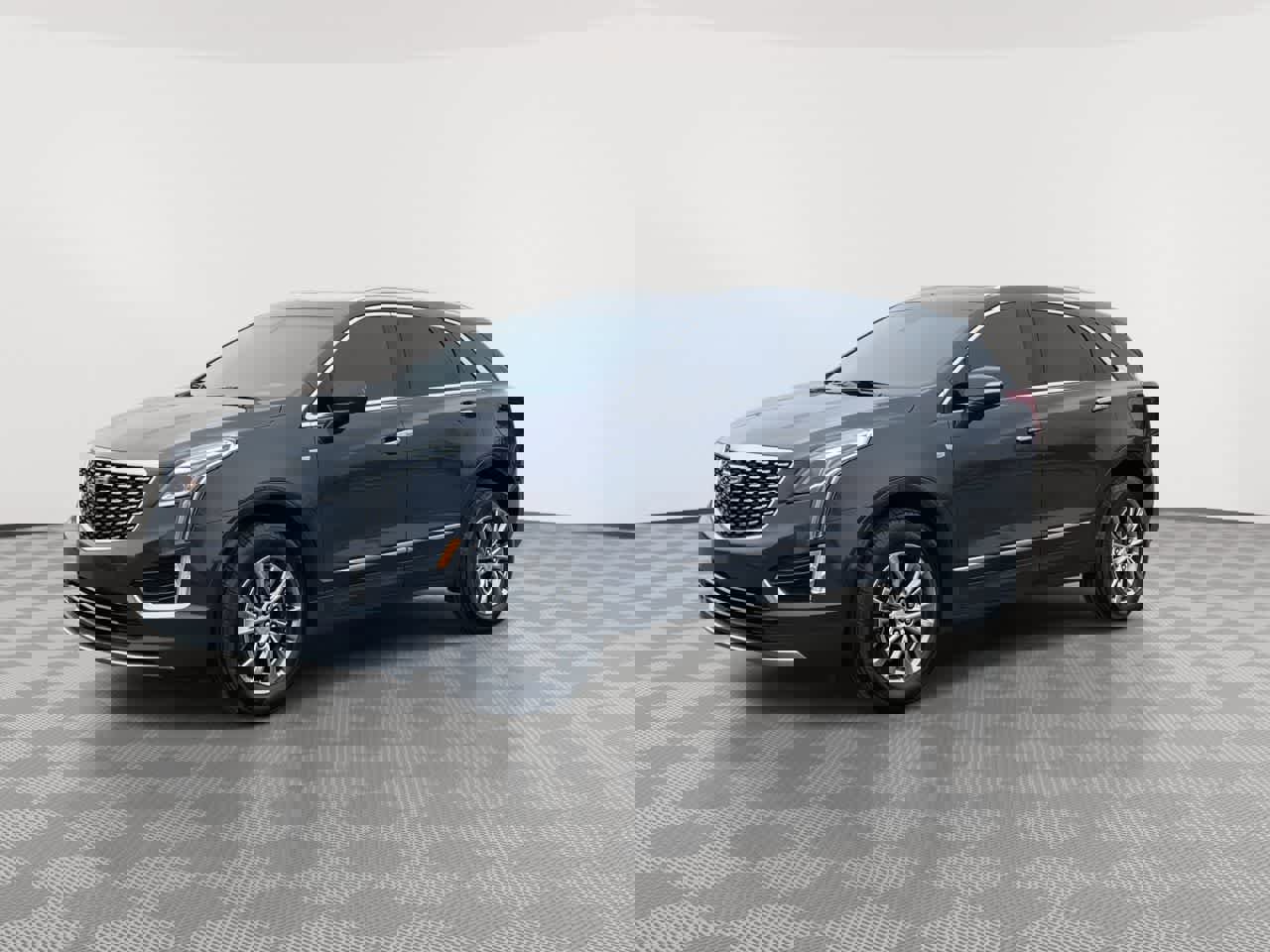 Used 2023 Cadillac XT5 Premium Luxury w/ LPO, Floor Liner Package image 4