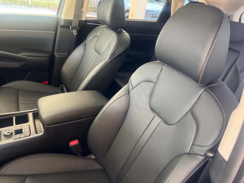 Certified 2025 Kia Sorento S w/ Panoramic Sunroof Package FWD image 5