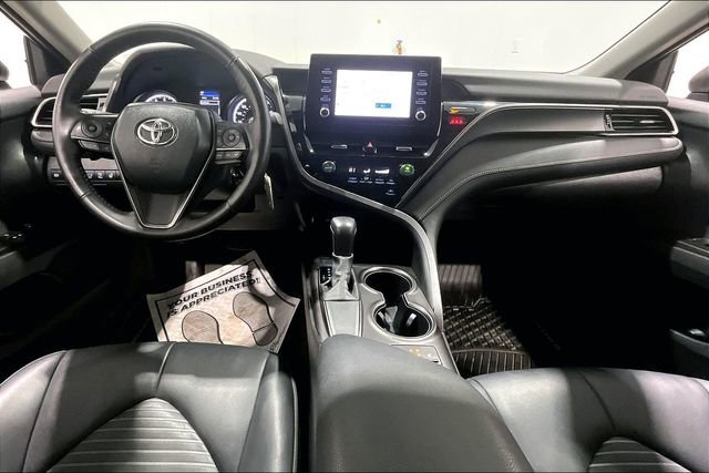 Used 2024 Toyota Camry SE image 7
