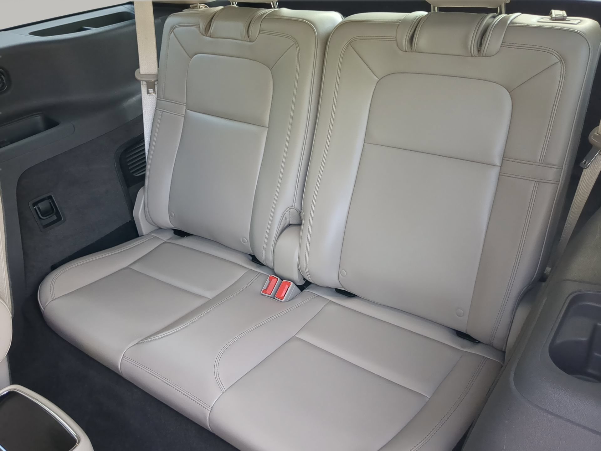 Used 2023 Lincoln Aviator Reserve w/ Equipment Group 201A RWD image 54