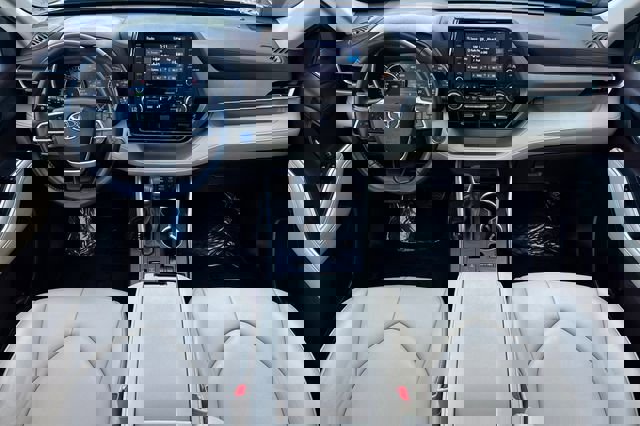 Used 2022 Toyota Highlander XLE AWD/4WD image 15