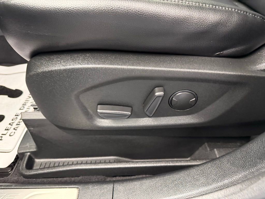 Used 2022 Ford Edge Titanium AWD/4WD image 43