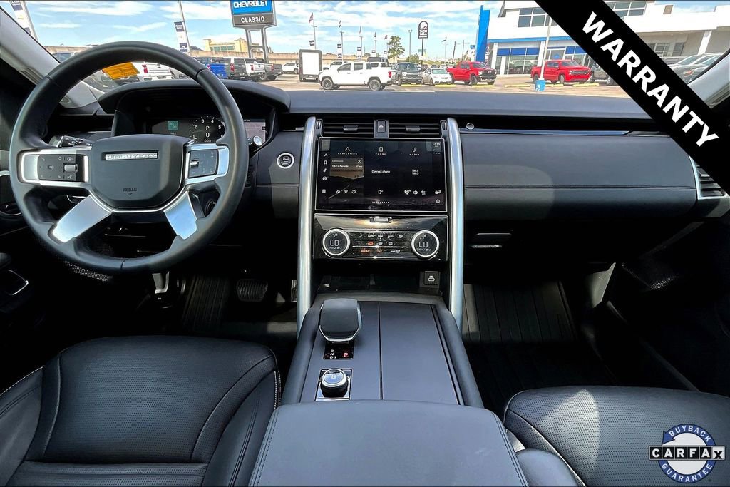 Used 2024 Land Rover Discovery S image 7