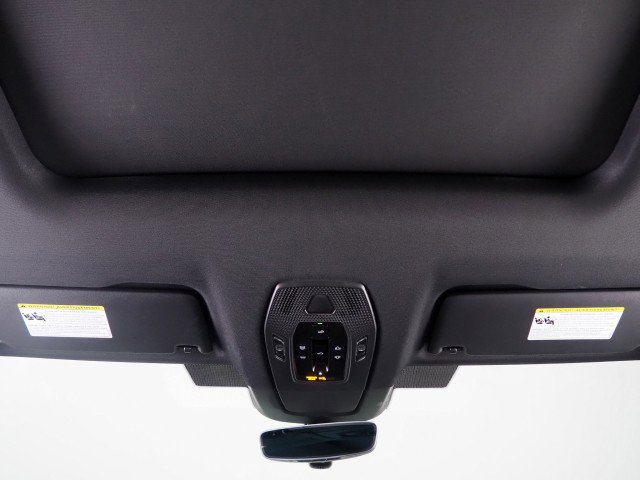 Used 2024 Porsche Macan 4 Electric image 82