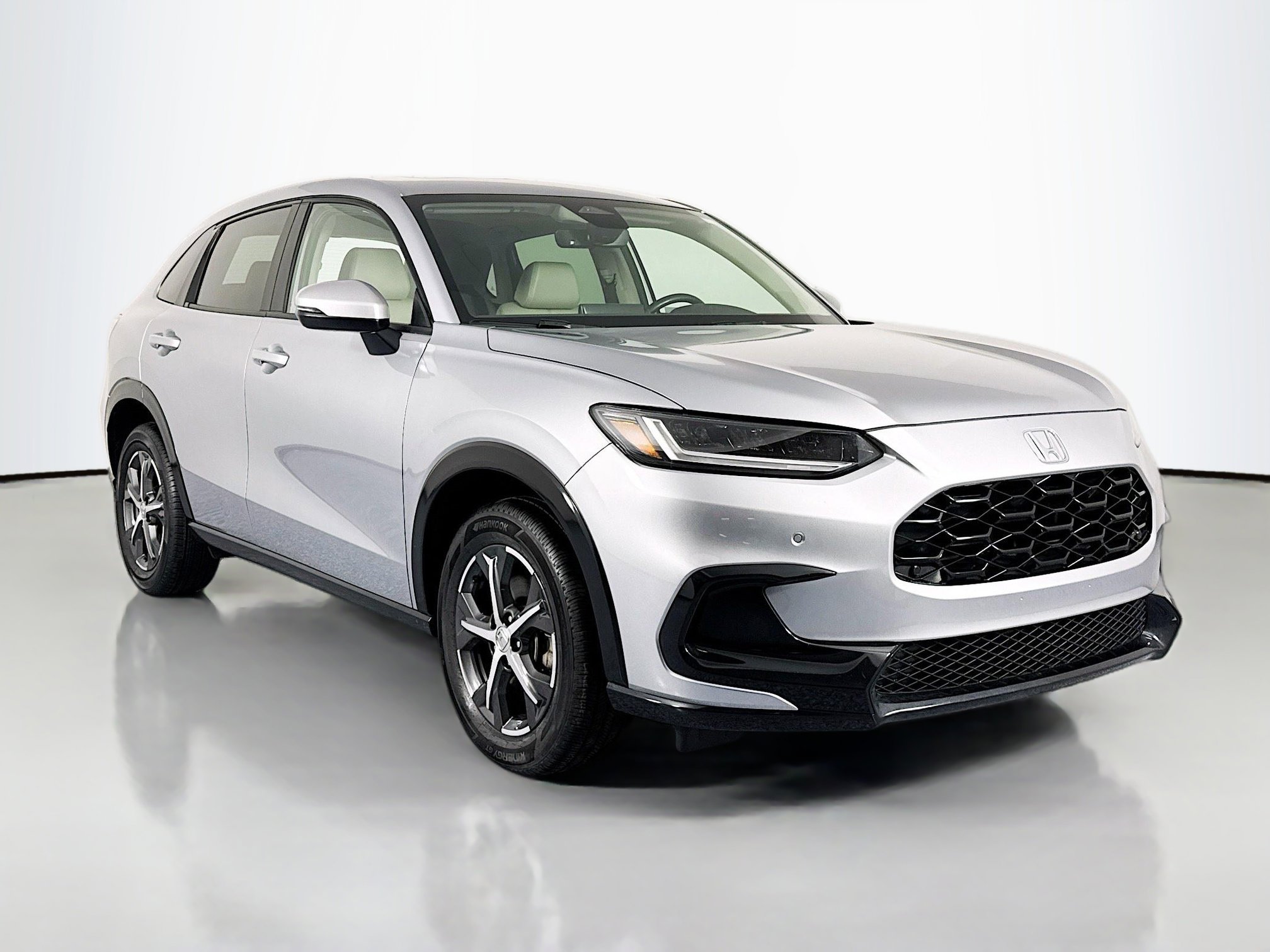 Certified 2023 Honda HR-V EX-L image 3