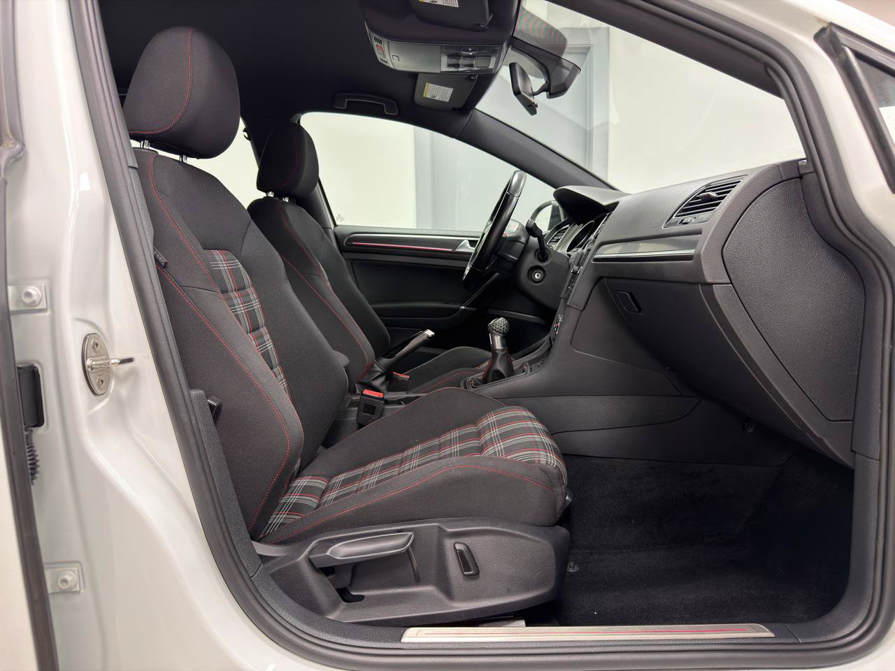 Used 2020 Volkswagen GTI S FWD image 10