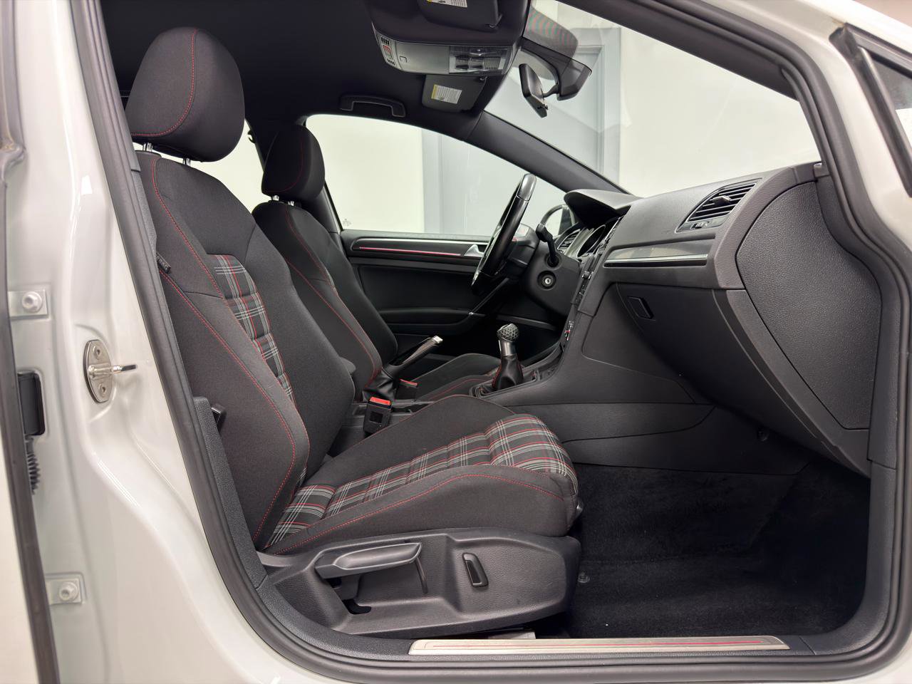Used 2020 Volkswagen GTI S FWD image 10