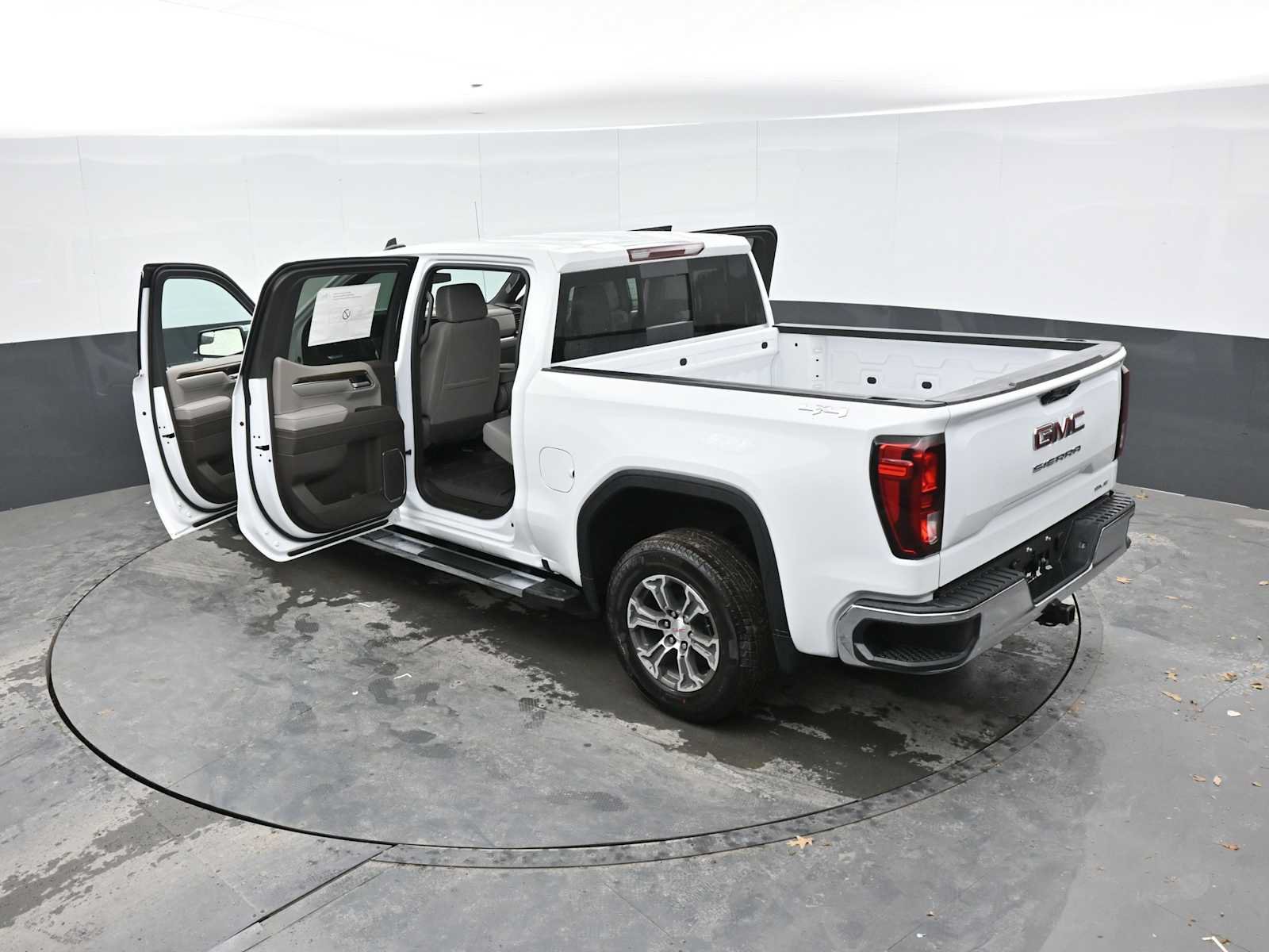 New 2026 GMC Sierra 1500 SLE w/ Preferred Package AWD/4WD image 50