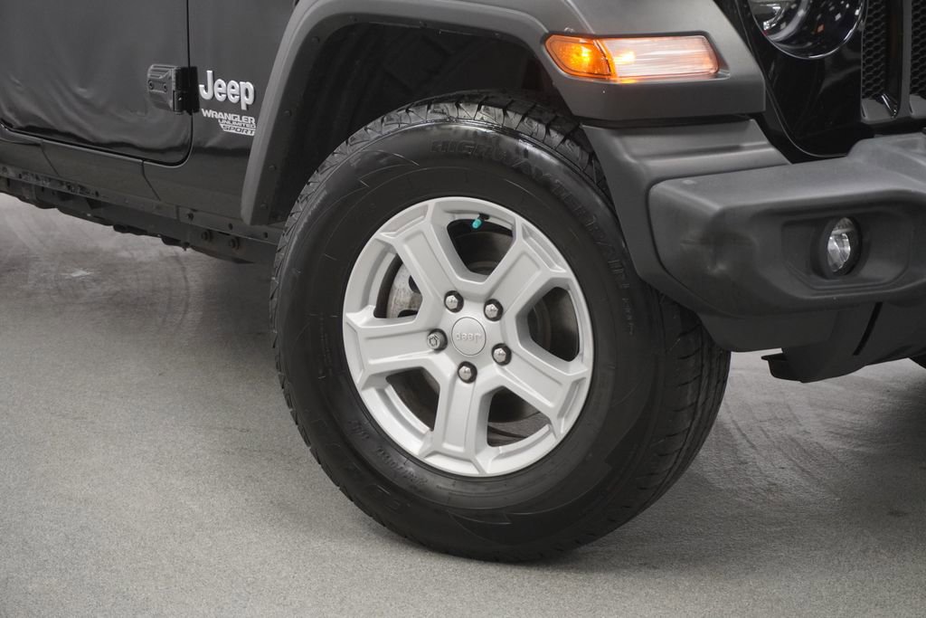 Certified 2021 Jeep Wrangler Unlimited Sport w/ Sun And Sound Package AWD/4WD image 4