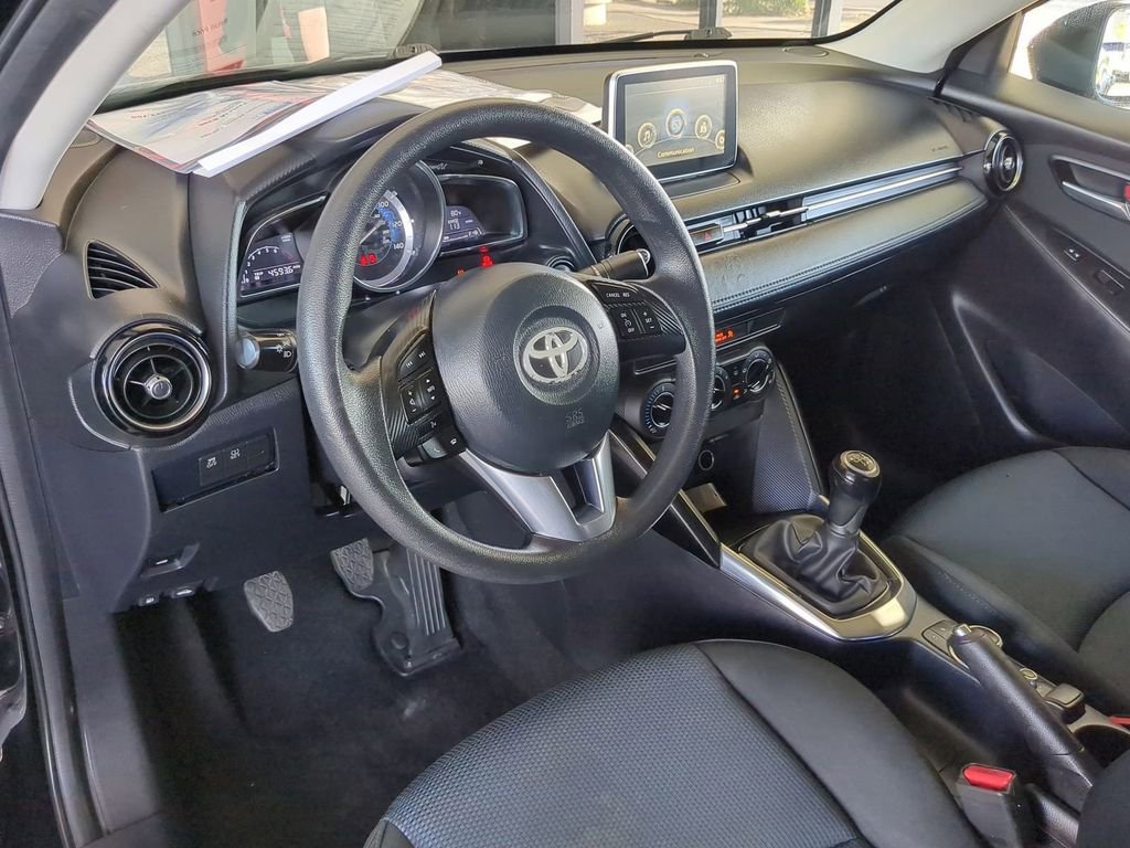 Used 2017 Toyota Yaris iA image 11