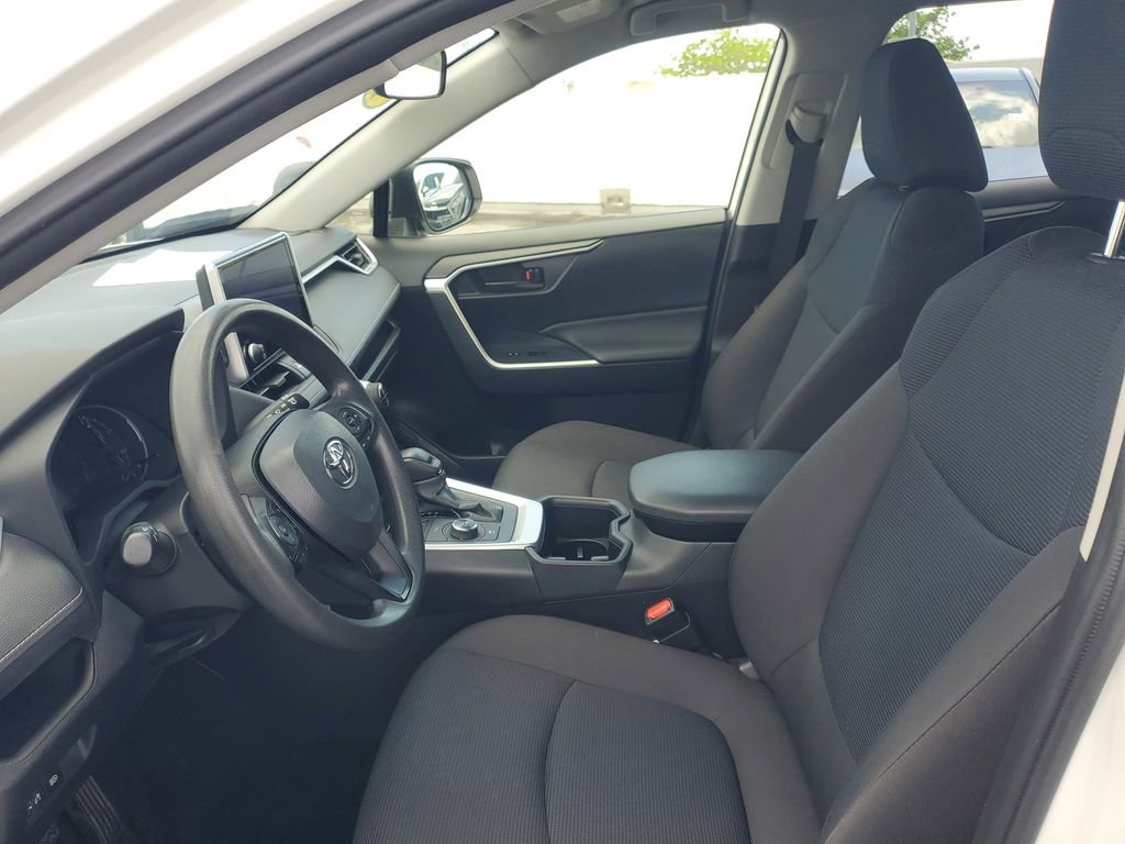 Used 2023 Toyota RAV4 LE image 14