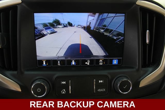 Used 2024 GMC Terrain Denali w/ Denali Premium Package AWD/4WD image 7
