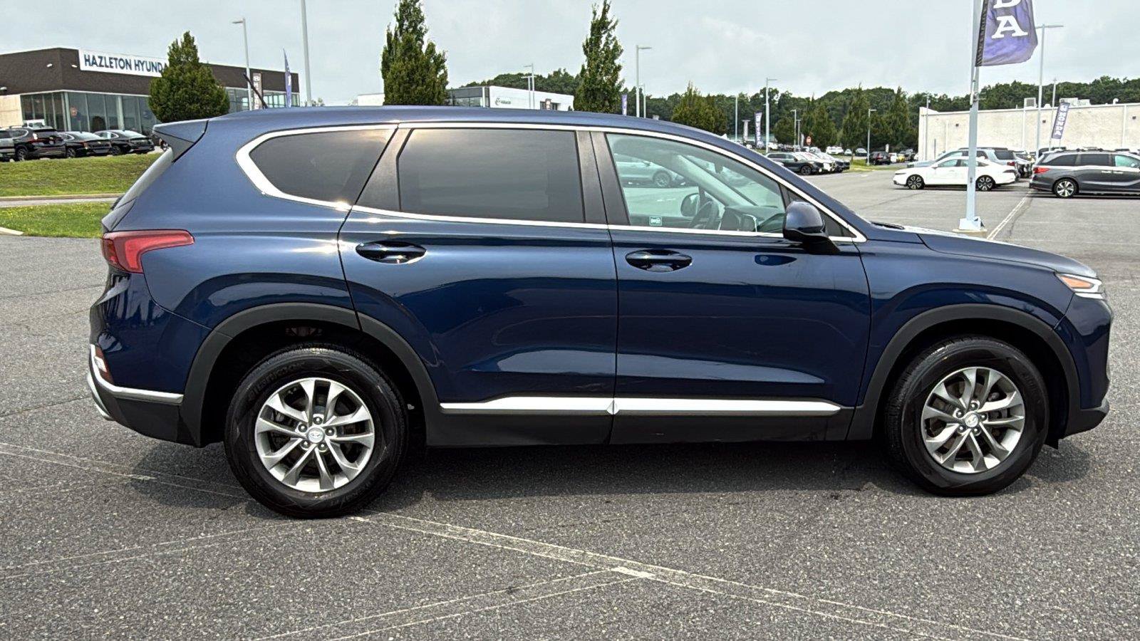 Used 2020 Hyundai Santa Fe SE AWD/4WD image 4