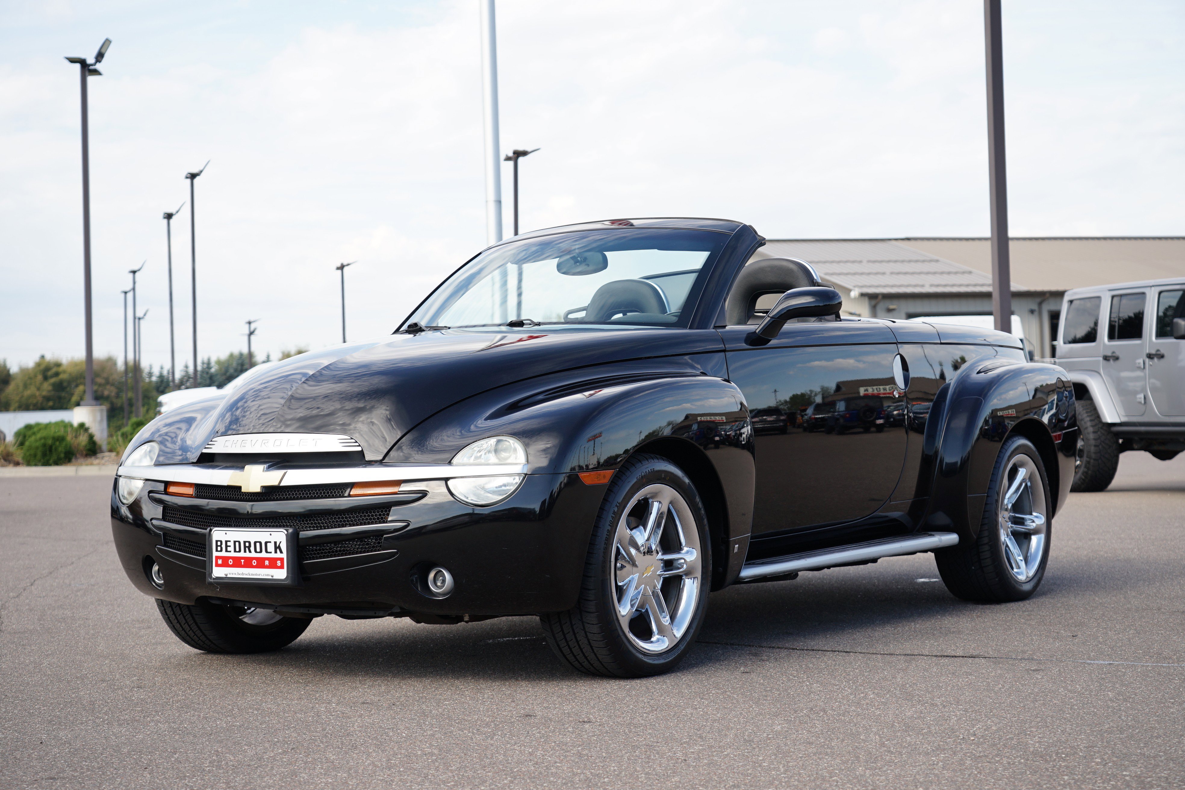 Used 2006 Chevrolet SSR w/ Preferred Equipment Group RWD image 7