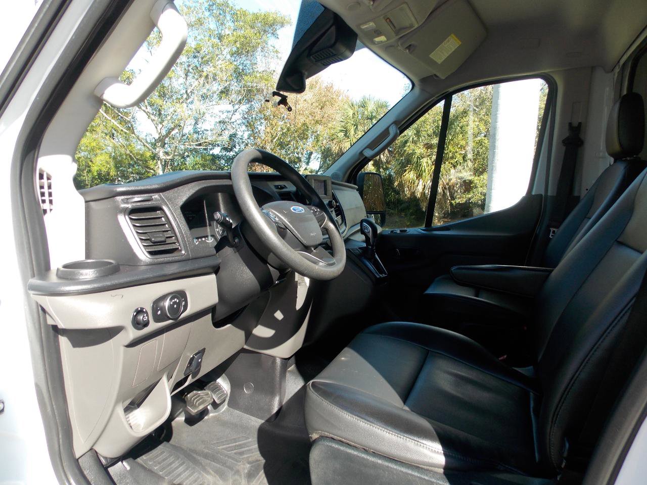 Used 2022 Ford Transit 350 DRW RWD image 8