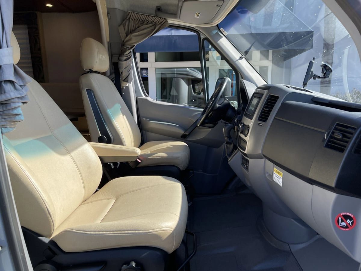 Used 2013 Mercedes-Benz Sprinter 3500 image 18