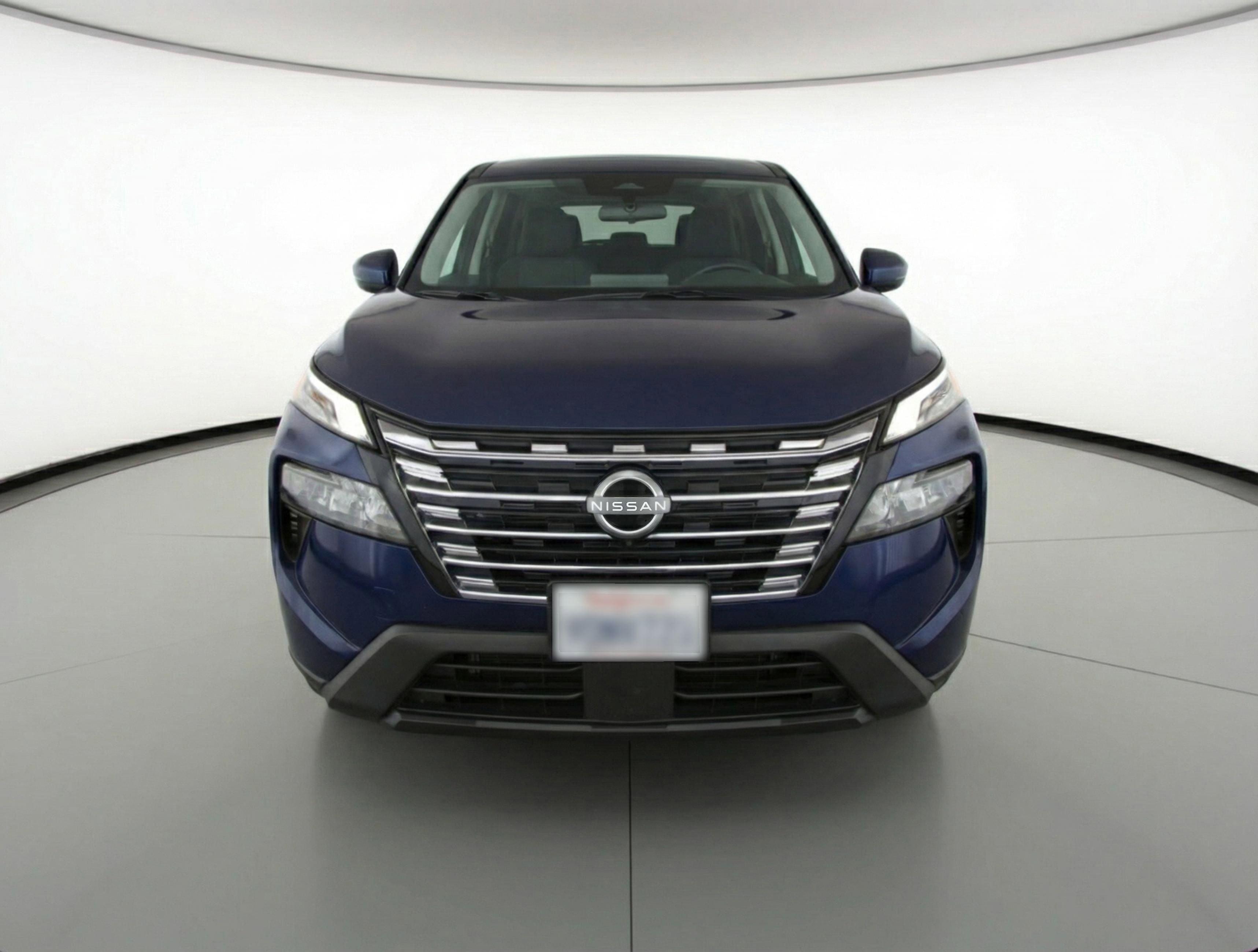 Used 2025 Nissan Rogue SV FWD image 2