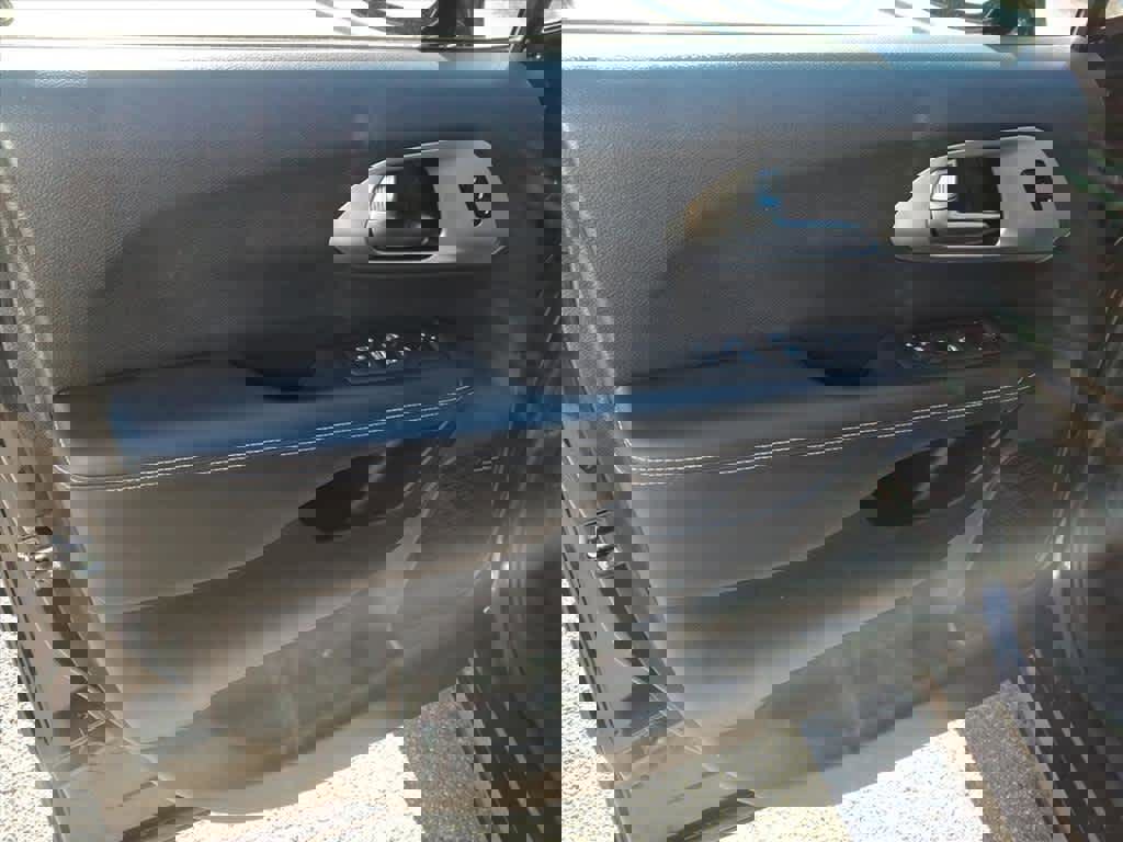 Used 2022 Chrysler Pacifica Limited w/ S Appearance Package image 9