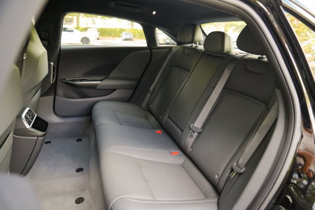 Used 2024 Lucid Air Pure RWD image 32