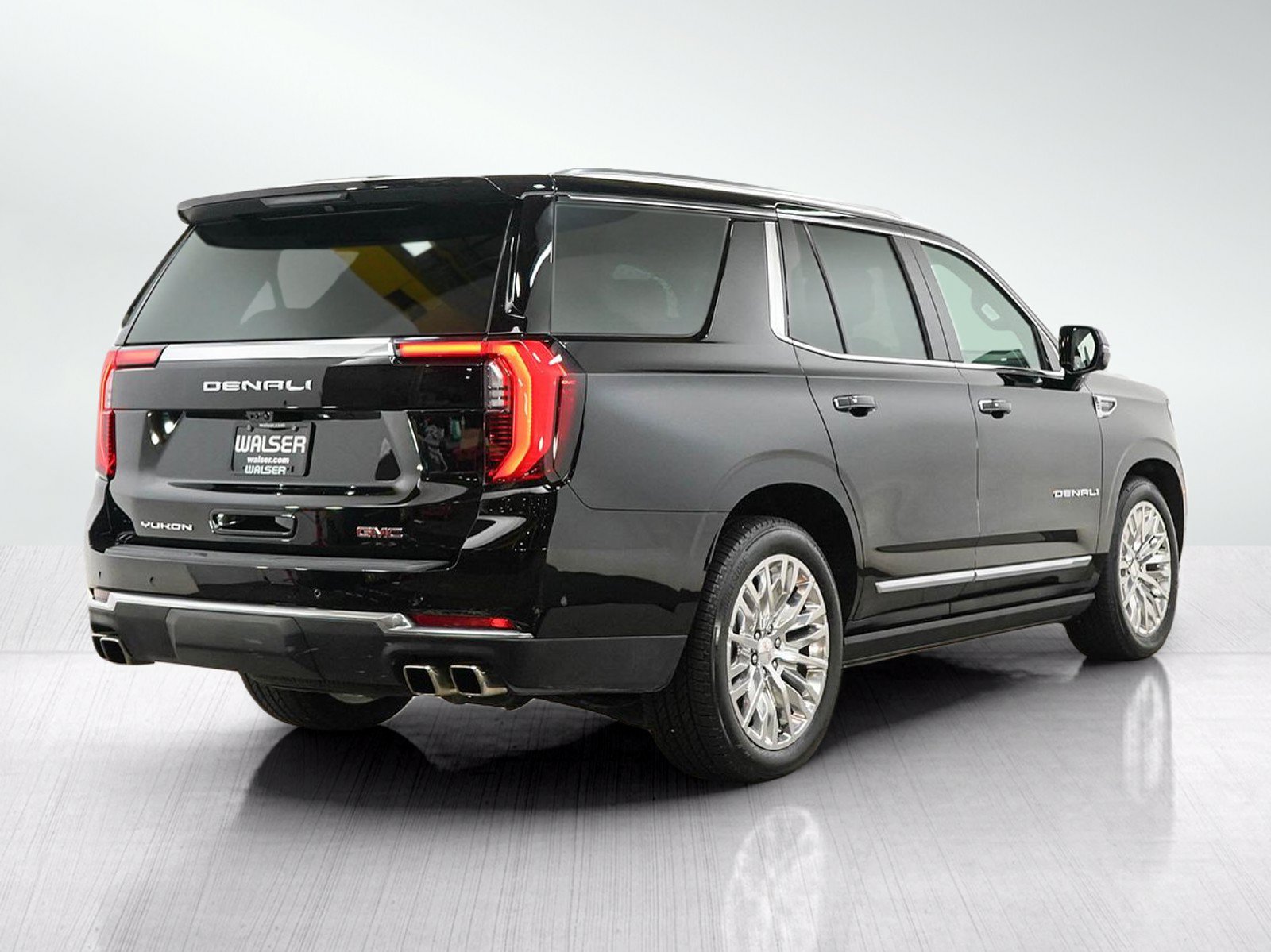 Used 2026 GMC Yukon Denali w/ Denali Reserve Package AWD/4WD image 6
