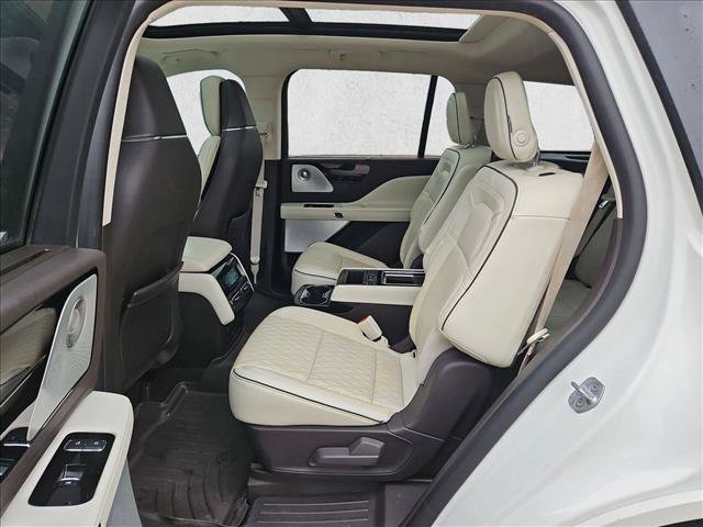 Used 2020 Lincoln Aviator Black Label Grand Touring w/ Class IV Trailer Tow Package AWD/4WD image 21