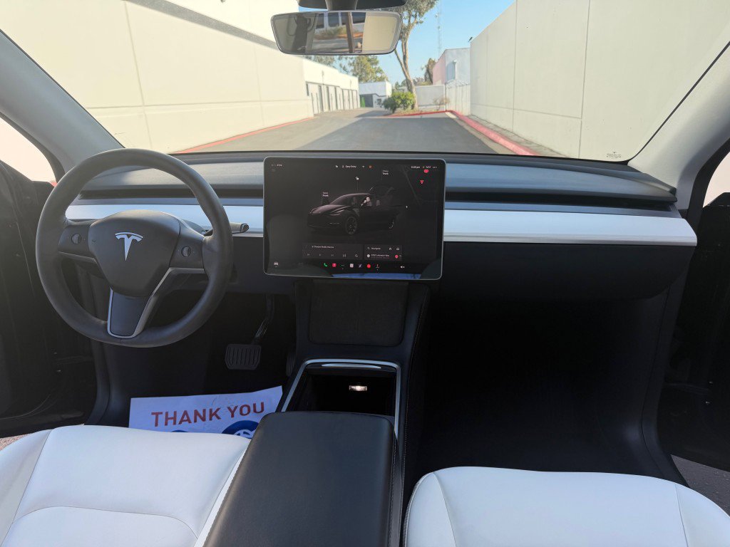 Used 2022 Tesla Model Y Long Range AWD/4WD image 13