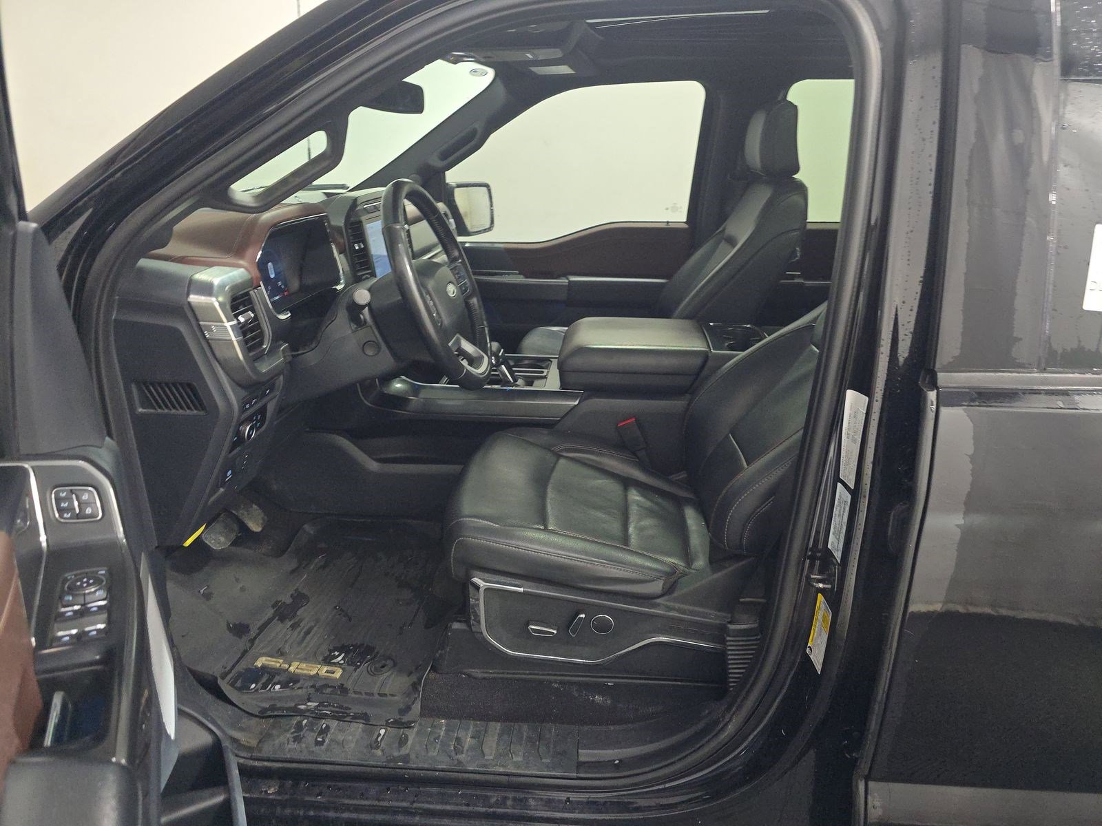 Used 2023 Ford F150 Lariat w/ Equipment Group 502A High AWD/4WD image 7