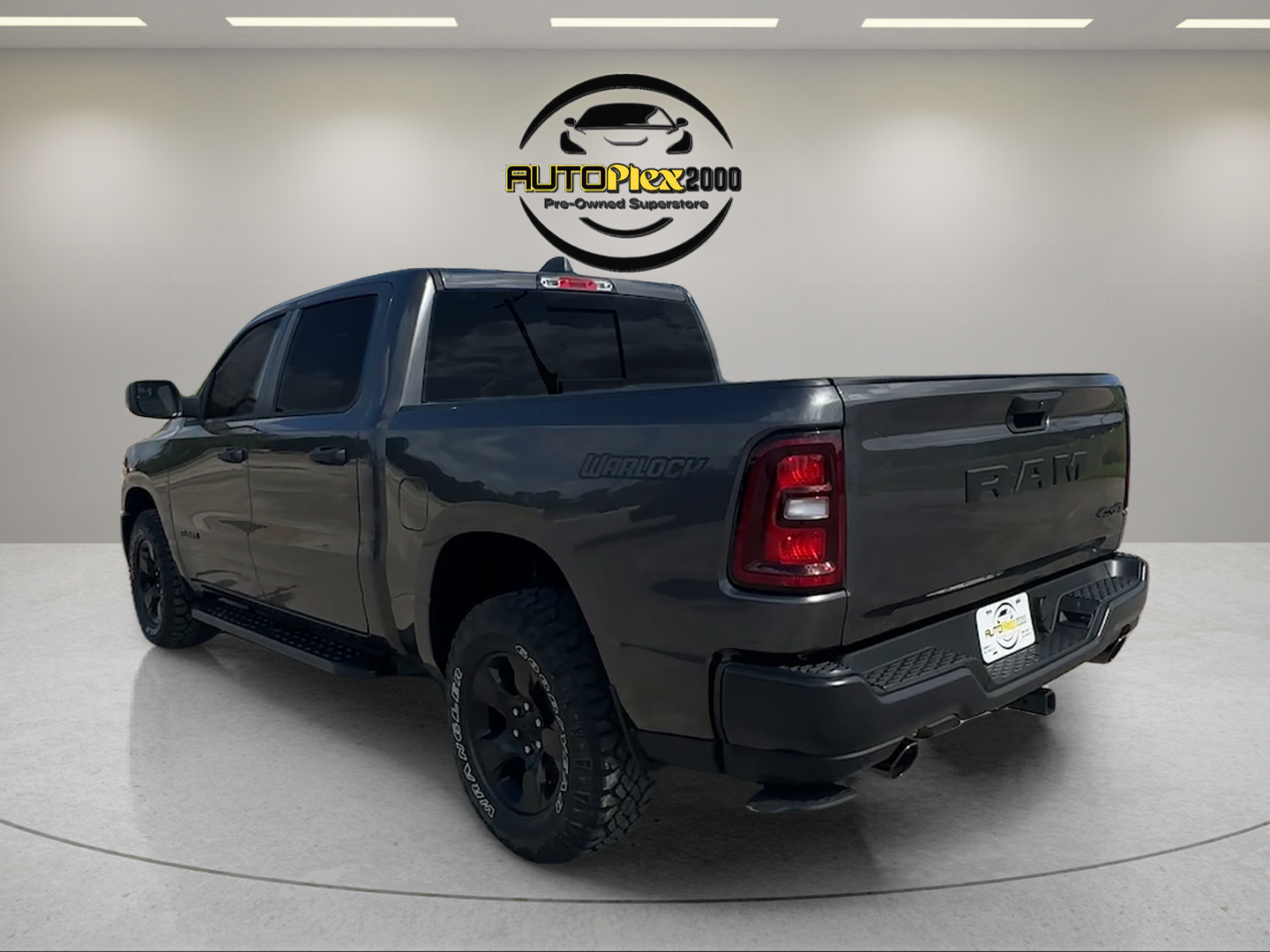 Used 2025 RAM 1500 Warlock AWD/4WD image 5