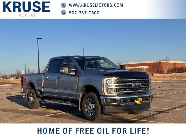 Used 2024 Ford F350 Lariat image 1