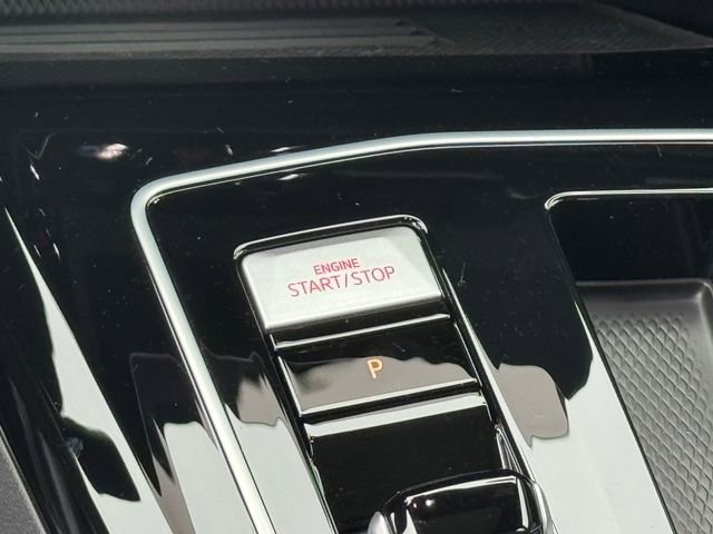 Used 2026 Volkswagen GTI SE FWD image 25