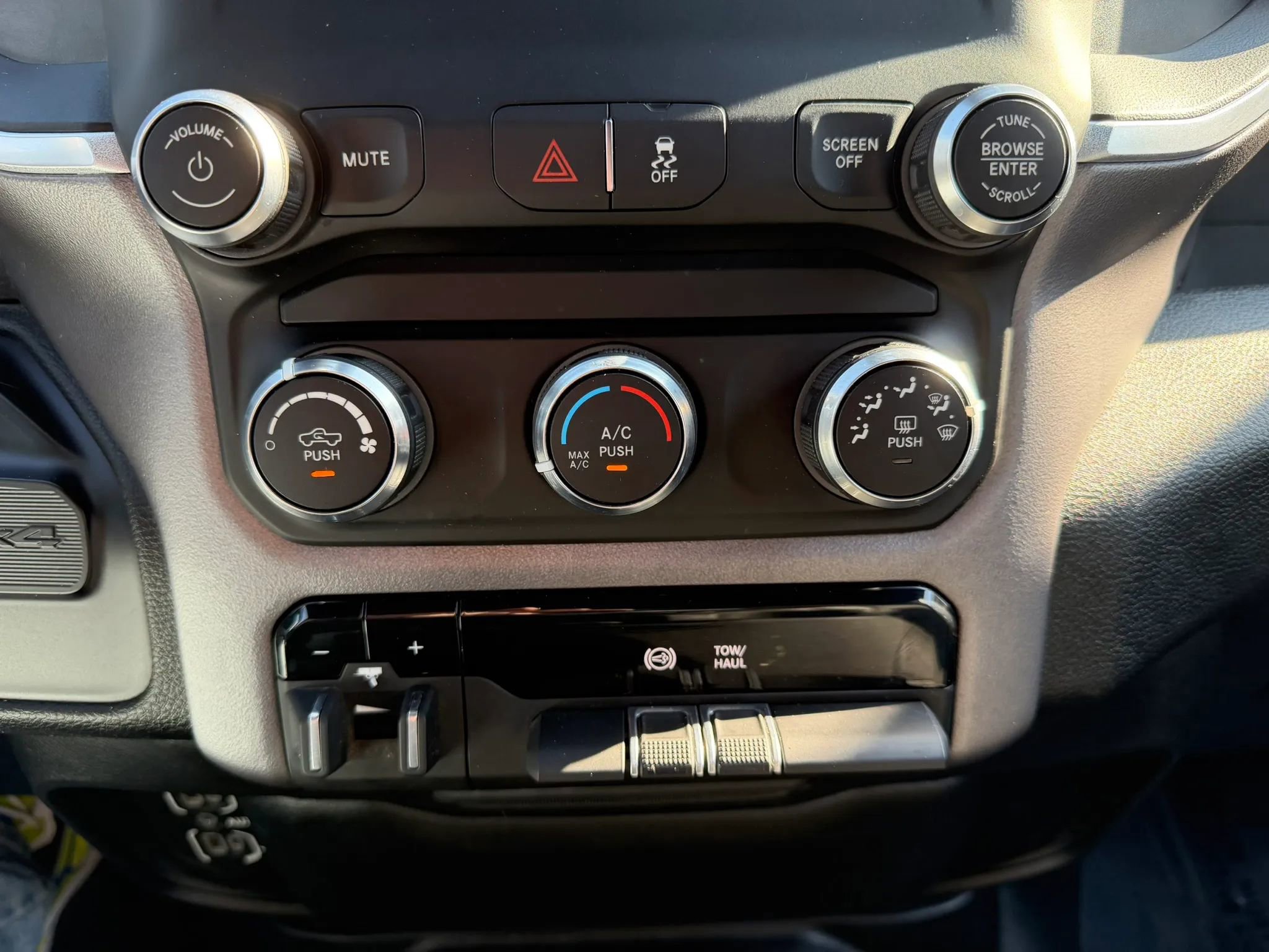Used 2022 RAM 2500 Big Horn image 26