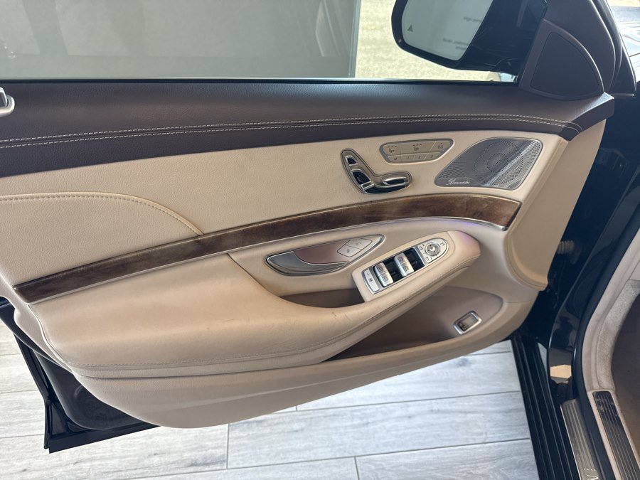 Used 2015 Mercedes-Benz S 550 4MATIC Sedan w/ Premium 1 Package image 10