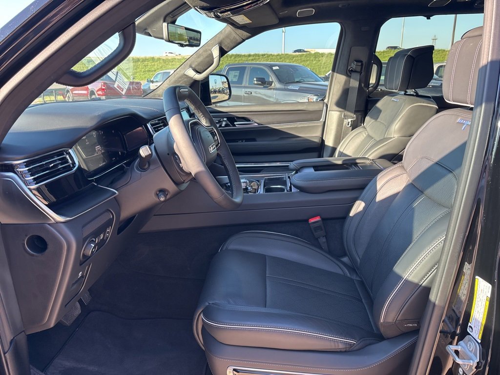 New 2025 Jeep Grand Wagoneer L Series II Obsidian w/ Quick Order Packagew 28T image 10