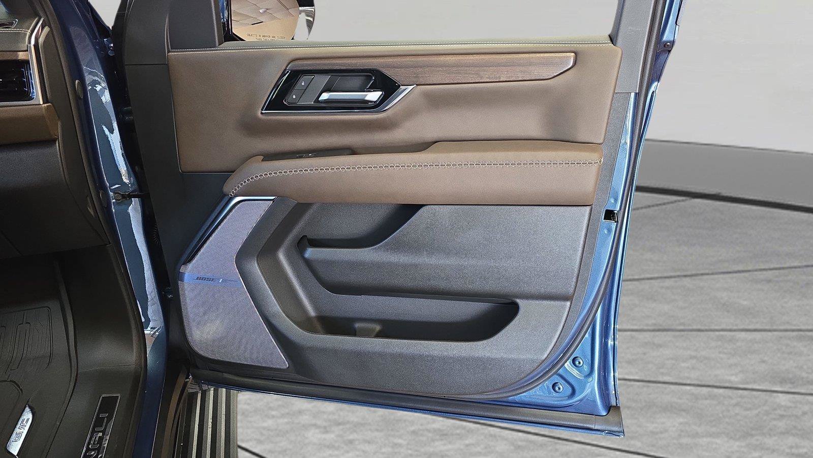 New 2027 GMC Yukon XL Denali Ultimate w/ LPO, Floor Liner Package AWD/4WD image 15