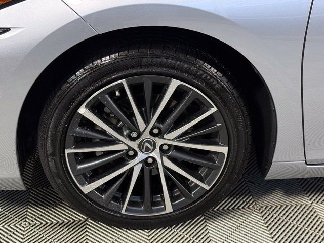 Certified 2025 Lexus ES 350 w/ Premium Package FWD image 16