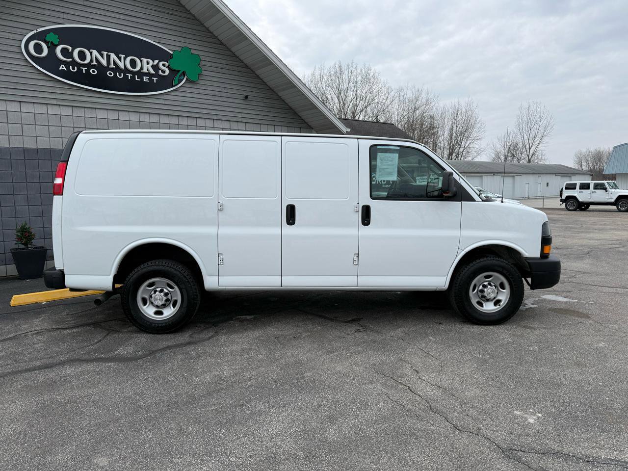Used 2020 Chevrolet Express 2500 w/ Driver Convenience Package RWD image 2