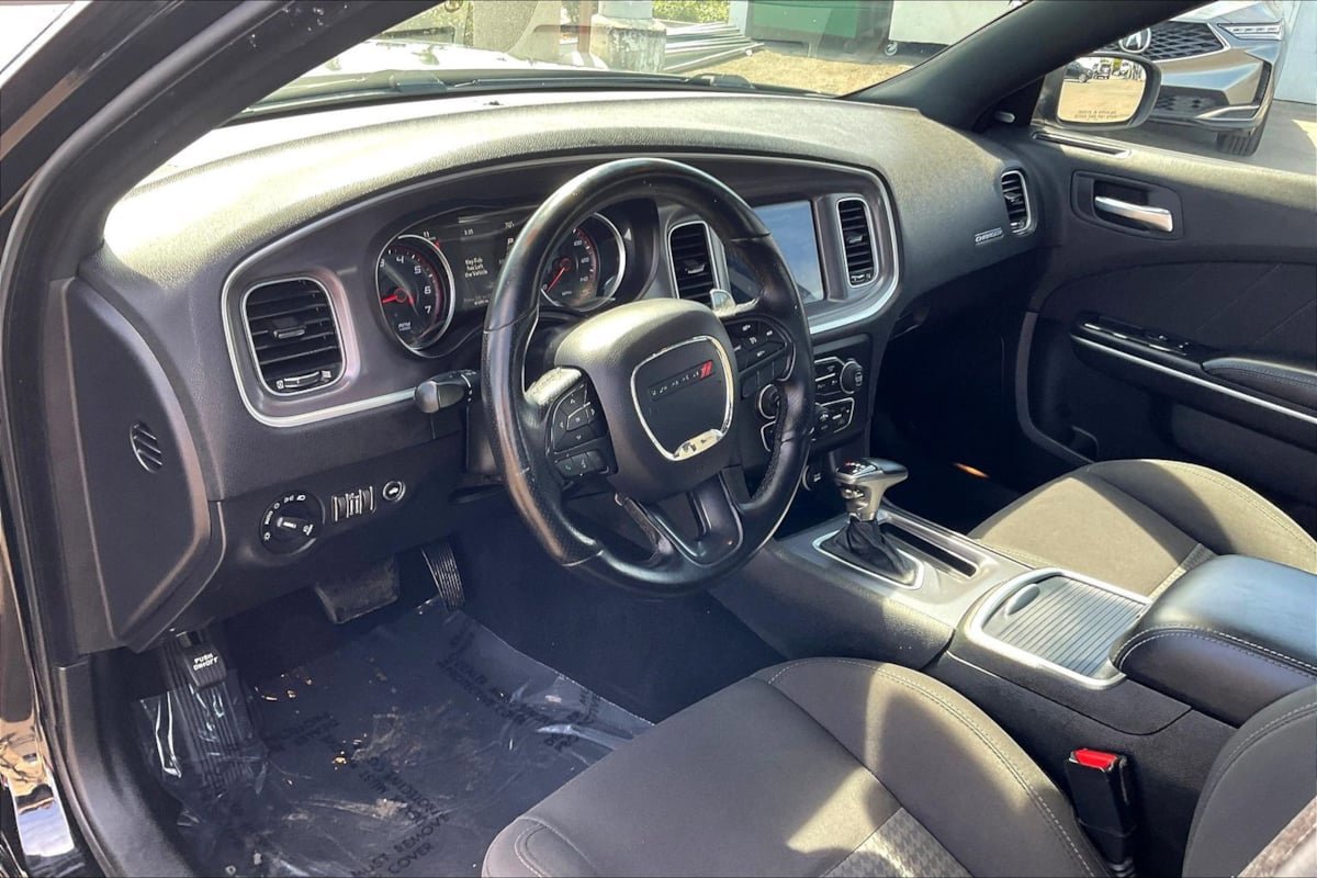 Used 2019 Dodge Charger GT image 12