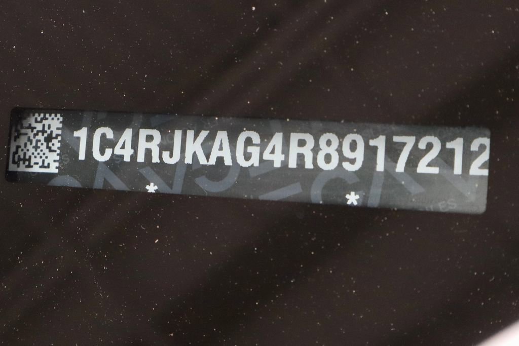 Used 2024 Jeep Grand Cherokee L Laredo w/ Luxury Tech Group I image 37