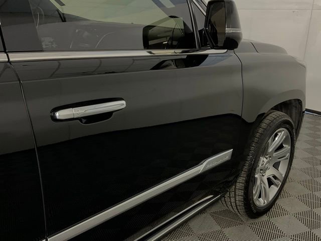 Used 2015 Cadillac Escalade Premium image 7