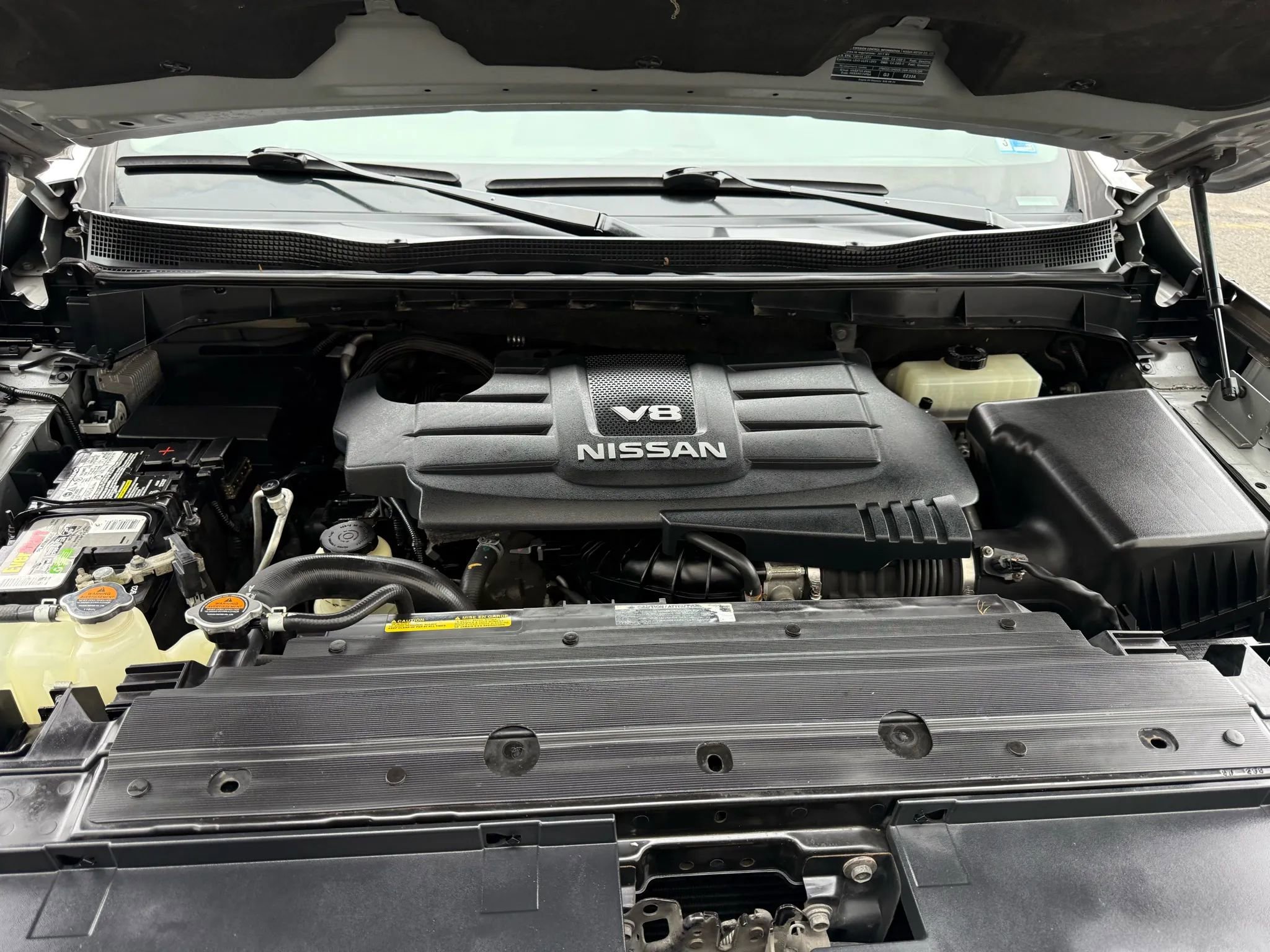 Used 2017 Nissan Titan SL image 33