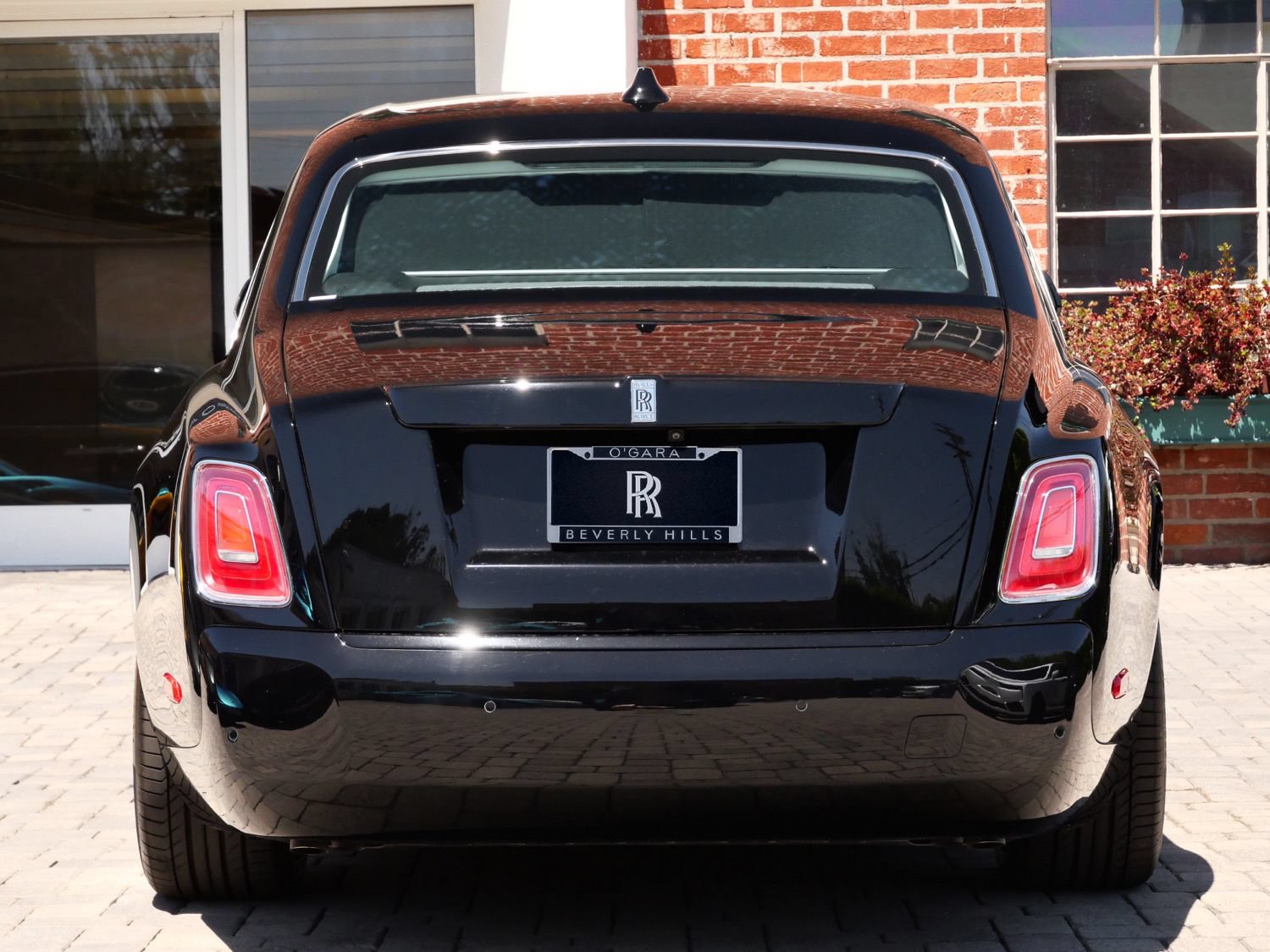 Used 2022 Rolls-Royce Phantom Extended Wheelbase w/ The Phantom Package RWD image 41