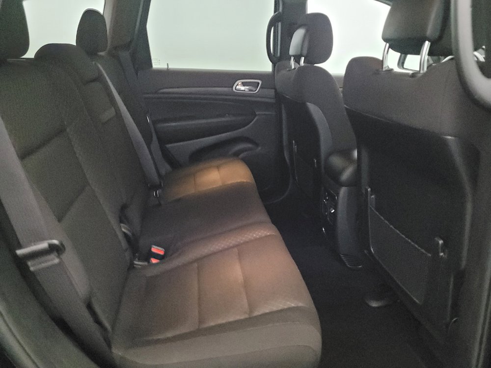 Used 2021 Jeep Grand Cherokee Laredo image 19