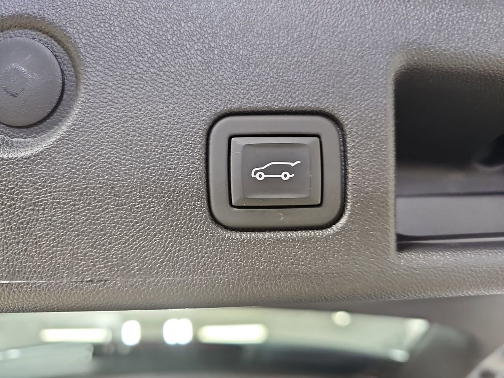 Certified 2024 Chevrolet Equinox LT w/ LPO, Floor Liner Package image 17