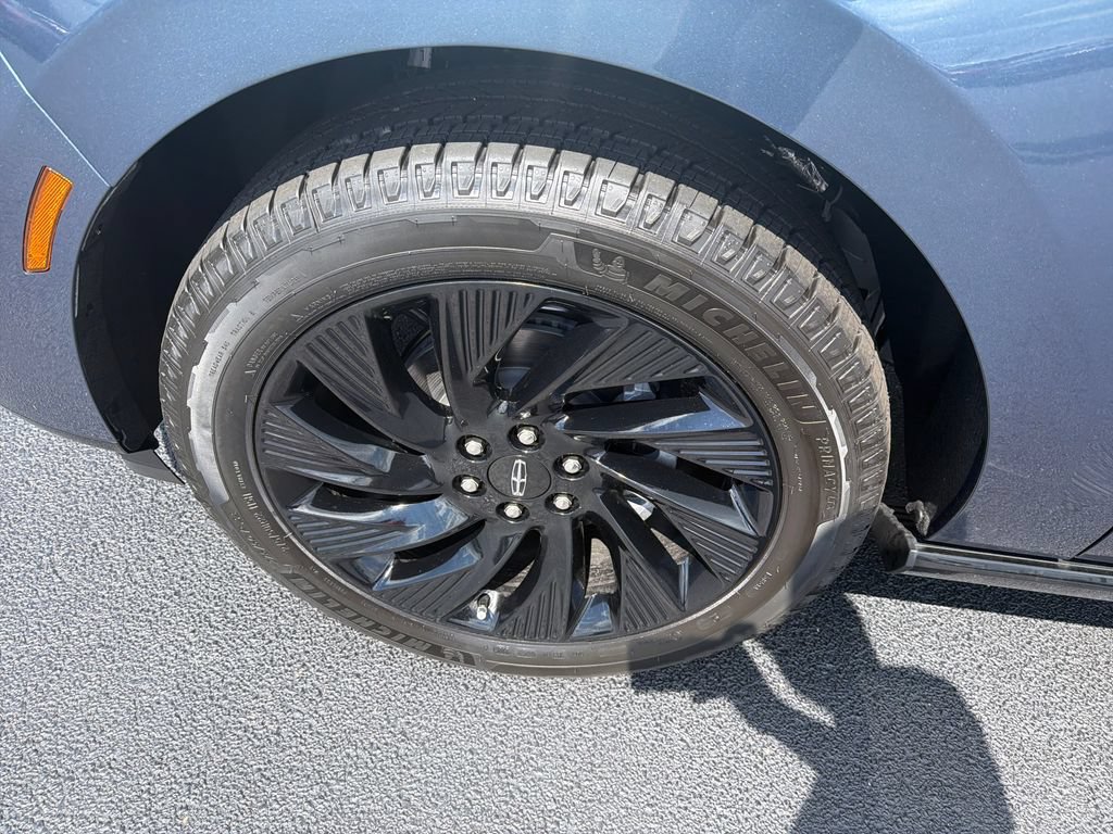 New 2027 Lincoln Navigator Reserve w/ Jet Appearance Package AWD/4WD image 10