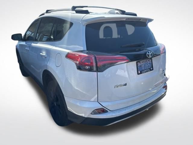 Used 2018 Toyota RAV4 SE w/ Power Extra Value Package AWD/4WD image 4
