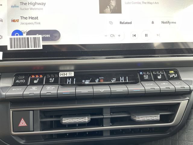 New 2026 Toyota Camry XLE AWD/4WD image 19