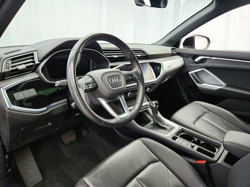 Used 2021 Audi Q3 2.0T Premium w/ Convenience Package AWD/4WD image 10