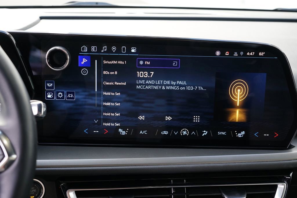 Used 2025 Chevrolet Traverse LT image 22