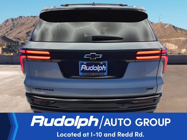 Used 2025 Chevrolet Traverse RS FWD image 4